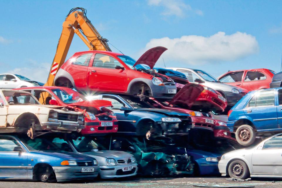 Four Reasons to Sell Your Junk Car for Cash